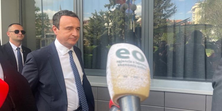 Kurti nuk u përgjigjet se a i kanë siguruar votat për zgjedhjen e kryeparlamentarit