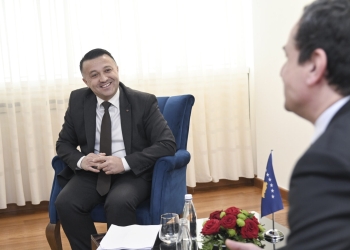 Kurti larg votave të minoriteteve, kritikohet nga Berisha: Këshilli i Sigurisë duhej thirrur kur “Lista Serbe” e zgjodhi një deputet rom më 2021