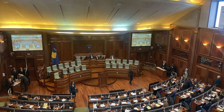 Kuvendi njofton për vazhdimin e seancës konstituive