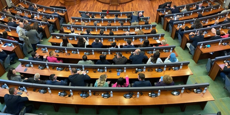 Dështoi seanca konstituive e Kuvendit të Kosovës