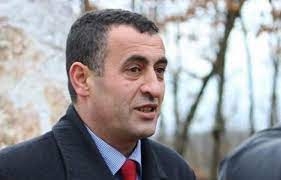 Lahi Brahimaj: Nesër nuk do të bëhet qeveria, ka gjasë të marrë shumë kohë