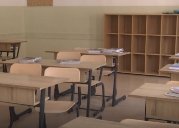 Ndalohen dy të mitur në Ferizaj, njërit i kapet armë e tjetrit shufër metalike