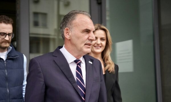 Limaj: Koha që Vetëvendosje të lëshojë rrugë