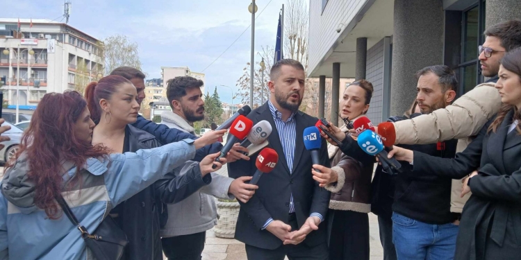 Lushtaku: PDK nuk merr pjesë në votim pa një zgjidhje të qëndrueshme për Kosovën