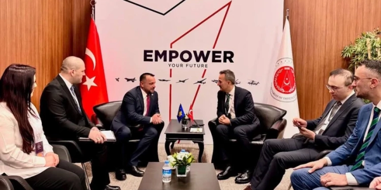 Maqedonci takohet me presidentin e Industrisë së Mbrojtjes së Turqisë: Diskutuam për hapat strategjikë për sigurinë rajonale