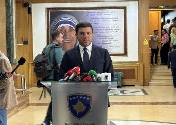 Krasniqi: VV-ja duhet ta ndërrojë kandidatin, sepse nuk kalon