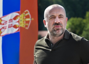 Kosova urdhëron arrestimin e Radoiçiqit dhe 19 serbëve të dyshuar për vrasjen e 106 civilëve në Gjakovë