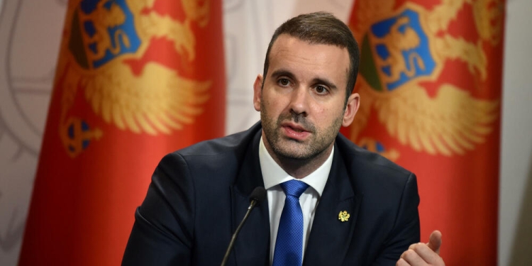 Kryeministri i Malit të Zi kërkon heqjen e shtetësisë për biznesmenin kosovar