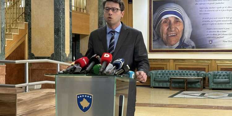 Murati-VV: Ata që votojnë kundër zgjedhjes së kryetarit të Kuvendit bëjnë bllokadë
