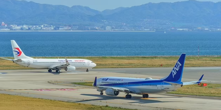 Një prej aeroporteve më të frekuentuara në botë po fundoset në det, ka 30 milionë vizitorë në vit