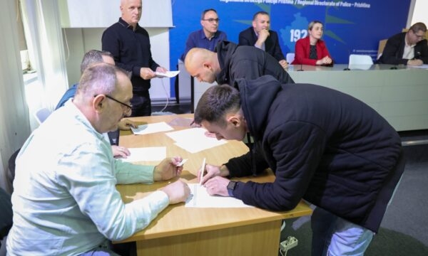 289 kadetë policorë nënshkruajnë kontratat e punës