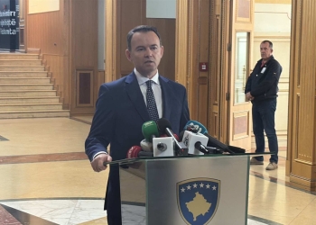 Peci i bën thirrje opozitës ta votojë kryeparlamentarin: S’ka zgjidhje tjetër