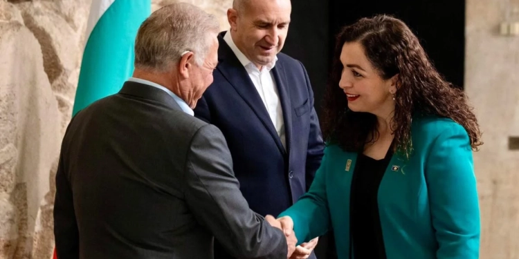 Osmani tregon çka u bisedua në takimin me Mbretin e Jordanisë