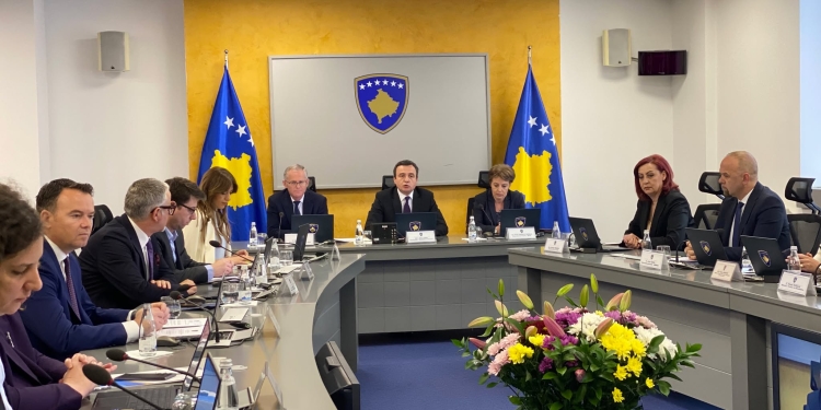Ja ç’vendime u morën në mbledhjen e sotme të Qeverisë në detyrë të Kosovës