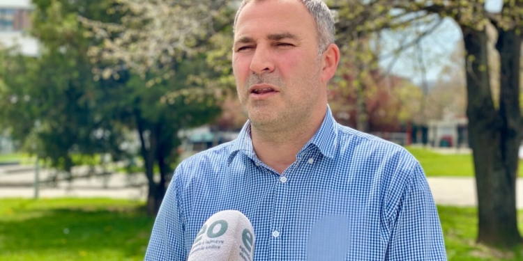 Sadiku: VV po kalkulon mes qeverisë së pakicës dhe dorëzimit të pushtetit, mungon vendosmëria