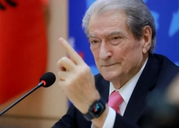 Berisha kërkon votën në 11 maj: Do falim gjobat e energjisë elektrike dhe ujit