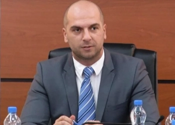 Slavko Simiq i Listës Serbe intervistohet si i pandehur për sulmet ndaj gazetarëve në vitin 2023