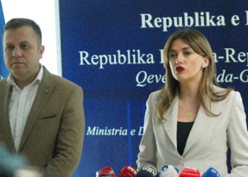 Sallahu shkruan pasi shefja s’iu bë kryekuvendare: Opozita të na e votojnë, pastaj shkojmë në zgjedhje