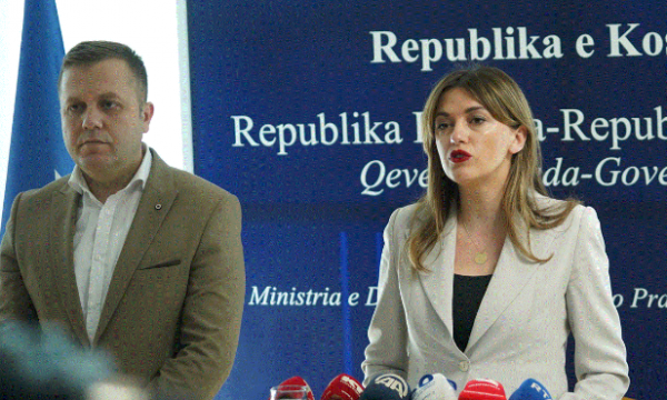 Sallahu shkruan pasi shefja s’iu bë kryekuvendare: Opozita të na e votojnë, pastaj shkojmë në zgjedhje