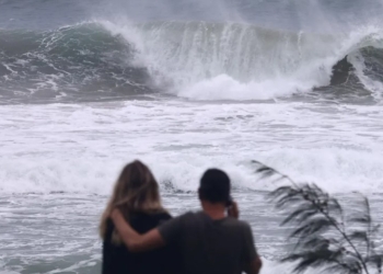 Australia goditet nga dallgë të mëdha, raportohet për pesë persona të vdekur, dy rezultojnë të zhdukur