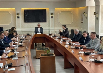 Konjufca zhvillon takim me nënkryetarët e partive politike