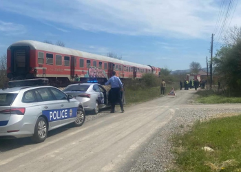 Aksidenti afër Klinës,Trainkos: Nuk u respektuan shenjat nga drejtuesi i veturës