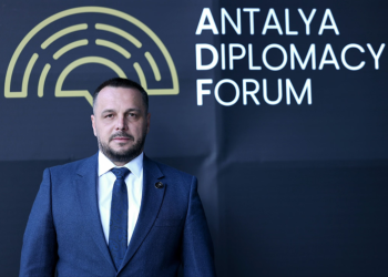 “Mundësi për t’i forcuar lidhjet me partnerët ndërkombëtarë”, Maqedonci pjesëmarrës në Forumin e Diplomacisë në Antalya