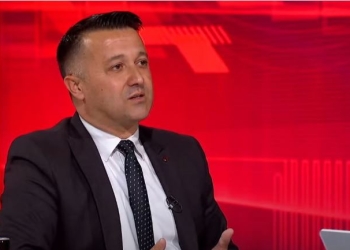 Deputeti Berisha jep kushtin për konstituim: Kërkojmë një ministri