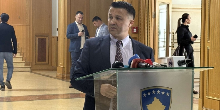 Veton Berisha: Për Kuvendin votoj “pro”, për Qeveri ende s’kemi marrëveshje