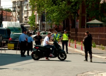 Të shtëna me armë në Shkup, një i plagosur dërgohet në spital, dëmtohen disa dyqane e vetura