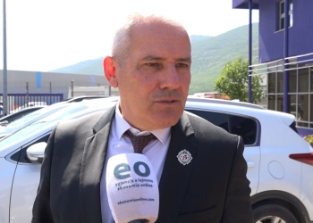 Sveçla: 16 persona në katër automjete me targa serbe u ndaluan, 4 prej tyre oficerë të shërbimeve serbe të sigurisë