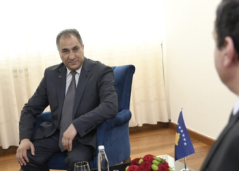 Kinolli thotë se do ta votojë qeverinë e re më 15 prill: Shumica e minoritarëve do të bëhen bashkë