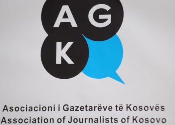 Damka ia kapi telefonin një gazetari në kuvend, reagon AGK-ja