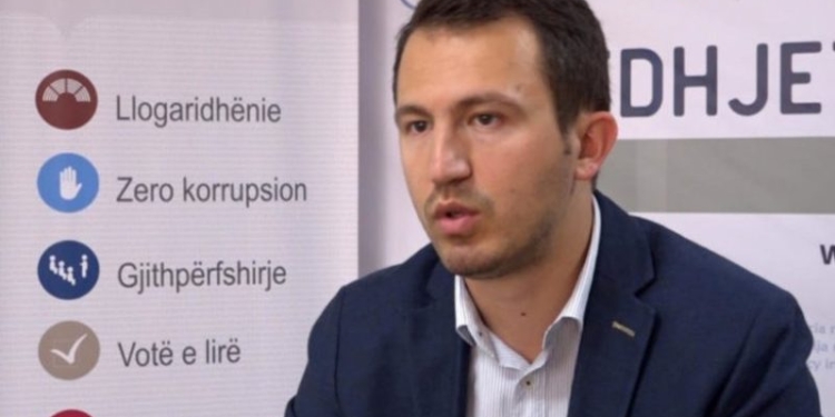 Krasniqi kritikon kryesuesin e seancës konstituive: Veproi në mënyrë arbitrare, është dashur të lejonte votimin