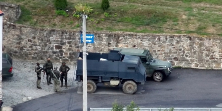 Gjykata refuzon gjykimin në mungesë për 42 të akuzuarit për sulmin në Banjskë