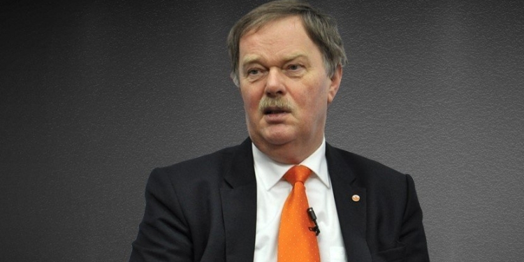 “Turp, turp, turp”: Ish-ambasadori Bosch shpërthen me kritika për Gjykatën Speciale