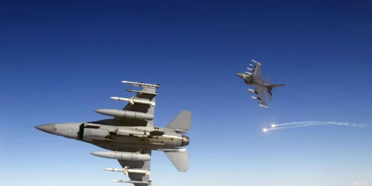 Bullgaria pajiset me 16 avionë të rinj luftarak amerikanë F-16
