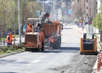 Nisin punimet, mbyllet njëri krah i rrugës “Agim Ramadani”