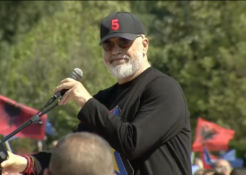 Rama në tubimin elektoral në Vlorë, jep mbështetje për gratë dhe vajzat e këtij qyteti