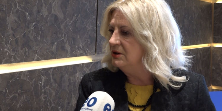 “Vuçiqi ka përfunduar në spital”- Edita Tahiri ndan histori nga dialogu Kosovë-Serbi (VIDEO)