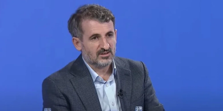 Miftaraj i reagon Maqedoncit: Mos rreni dhe mashtroni në emër të shteteve të BE-së apo NATO-s