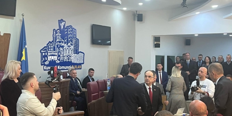 Presidenti i Shqipërisë, Bajram Begaj shpallet “Qytetar Nderi” i Gjilanit: Është një vlerësim që unë e pranoj më përulësi