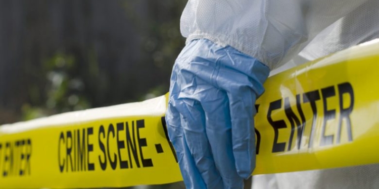 Policia po heton vdek’jen e zyrtarit të saj që u gjet pa shenja jete në banesën e tij