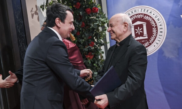 Kurti në ceremoninë e nderimit të Vincenzo Pagilas në Pejë: Më 1993 ia aranzhoi takimin me Papën Ibrahim Rugovës