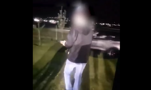 U panë në një video duke shtënë me armë – Arrestohen dy persona