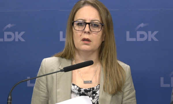 Bajrami për VV’në: Për katër vjet, taksat e qytetarëve i shpenzuan për lluks dhe blerje të votave