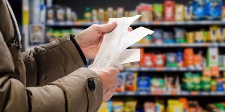 Rëndohet edhe më shumë jeta në Kosovë, çmimet e konsumit 2.9% më të shtrenjta