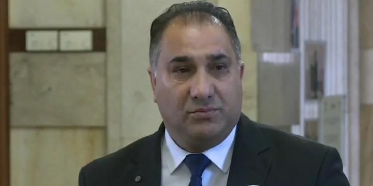 Kinolli thotë se do ta votojë qeverinë e re më 15 prill: Besoj që shumica e minoritarëve do të bëhen bashkë për këtë