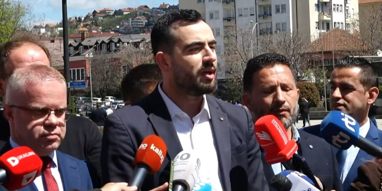 ‘Asnjë cent më shumë’ paralajmëron përshkallëzim të protestave nëse nuk ka reflektim