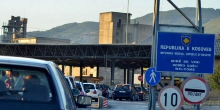 Hapet pika e përbashkët kufitare Kosovë-Maqedoni, paralajmërohet ngadalësim i qarkullimit për 2 orë